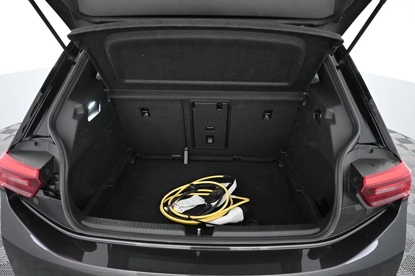 Car Image - 3JjVdBmEBbhL36DG2WmmeD
