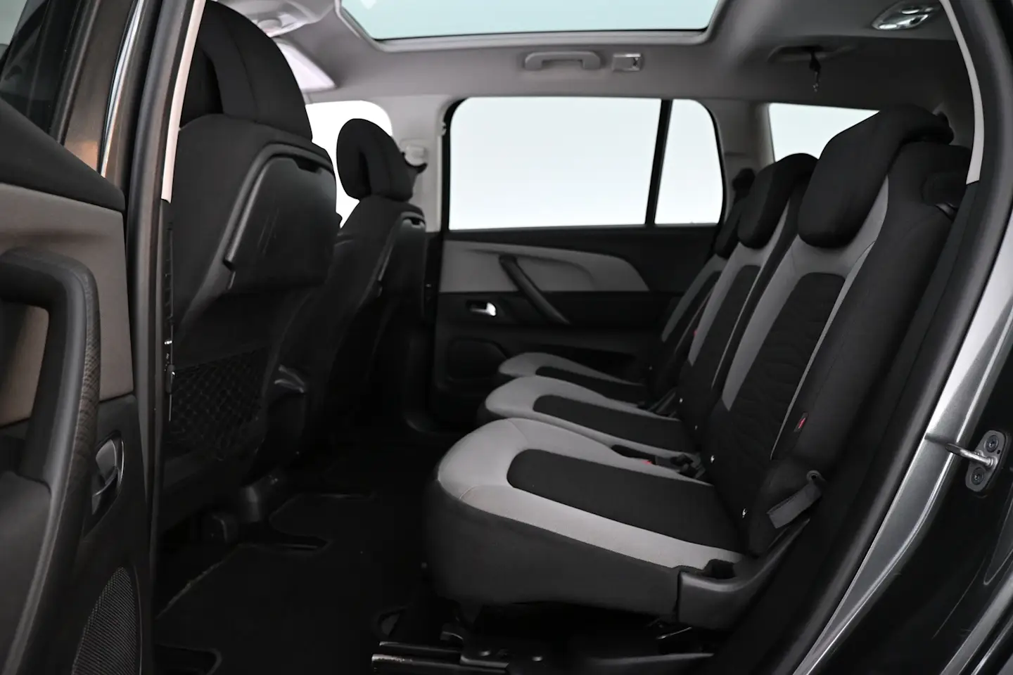 Car Image - 3KWfu8FqugNoJBr93MD7kJ
