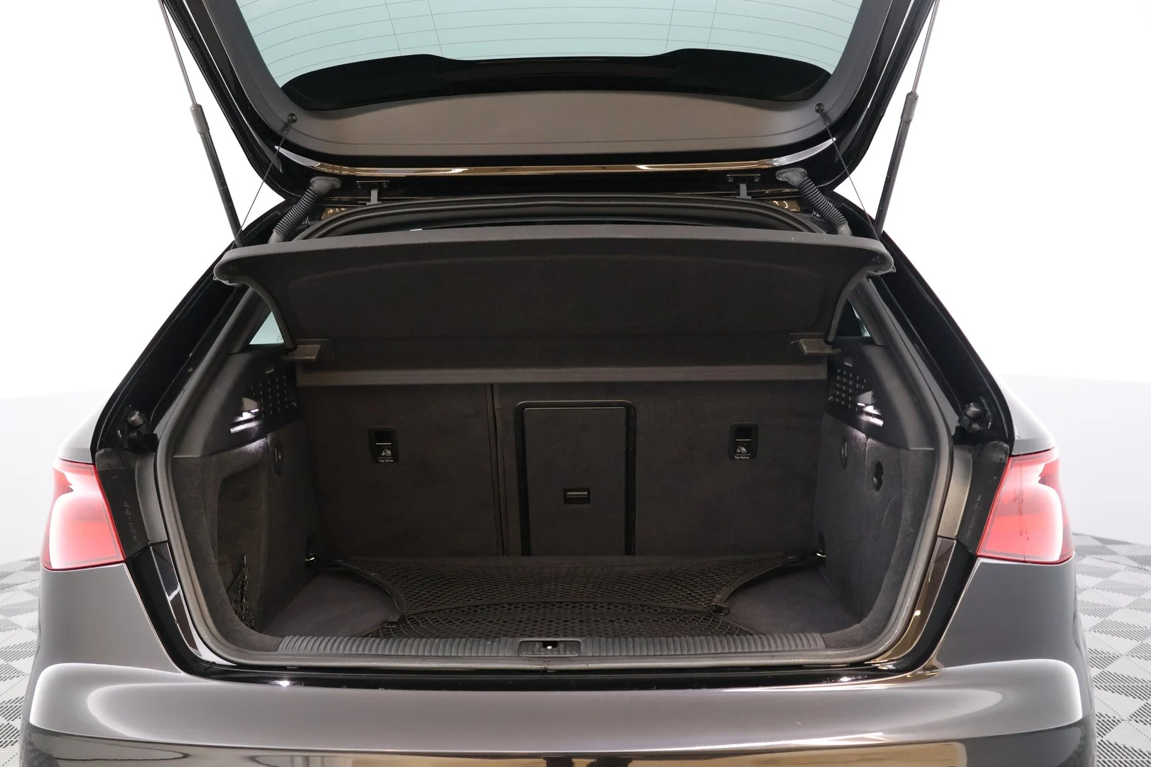 Car Image - 6apWrUNUeAkLcWQqoXQqsi