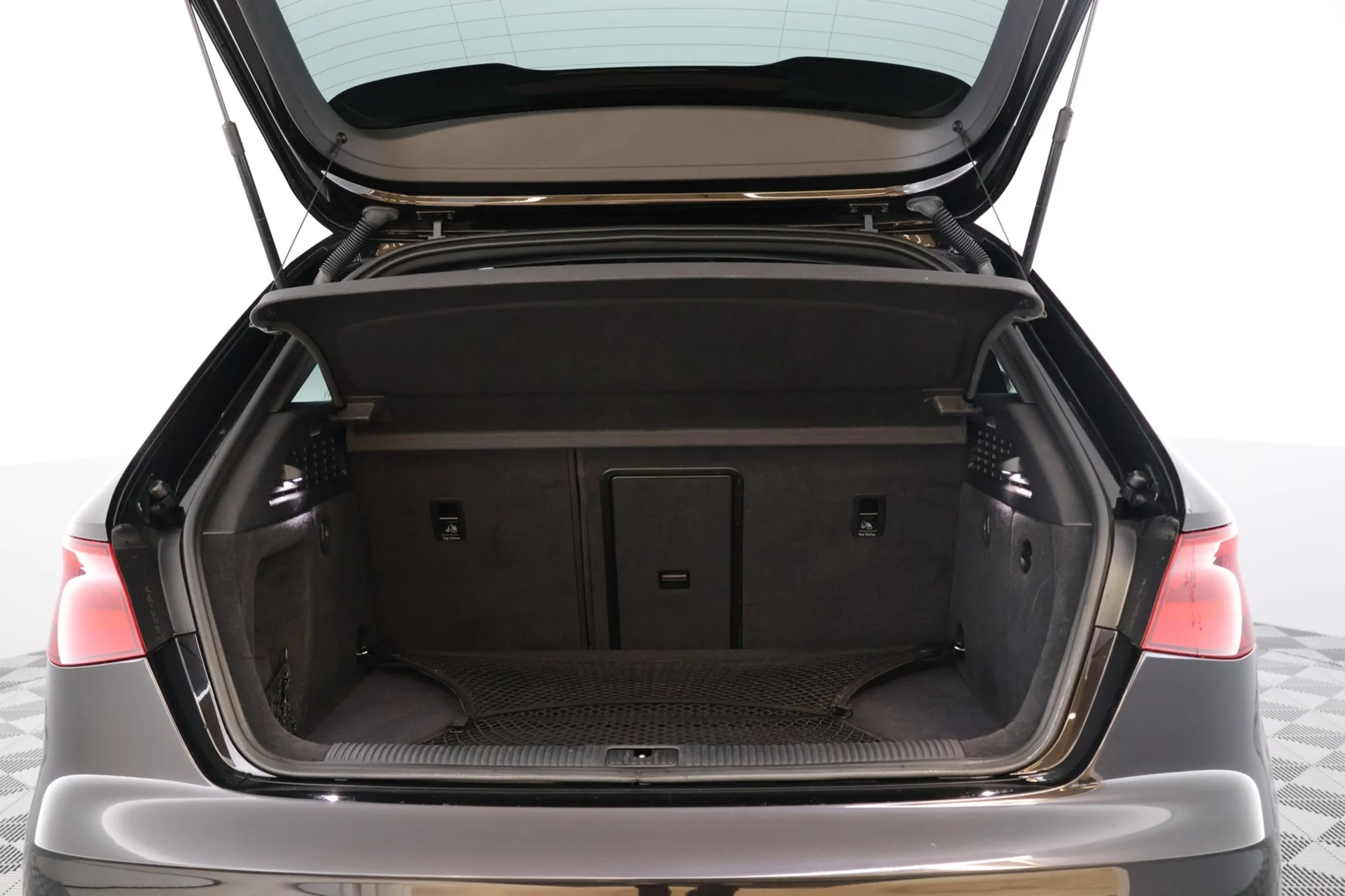 Car Image - 6apWrUNUeAkLcWQqoXQqsi