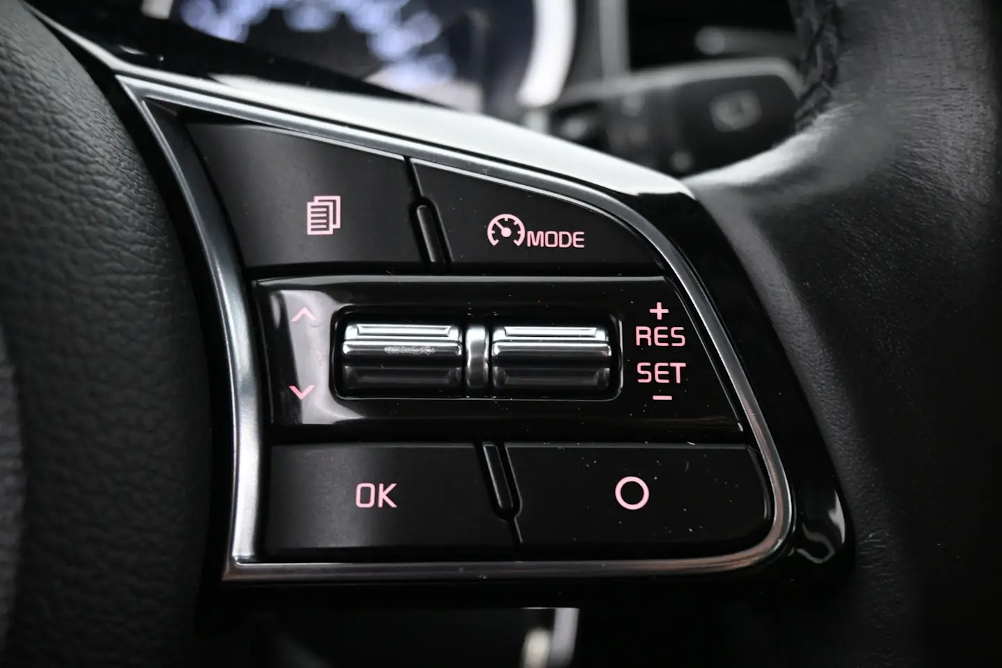 Car Image - 4dTVr2cbJpVi4IwUalf8cX