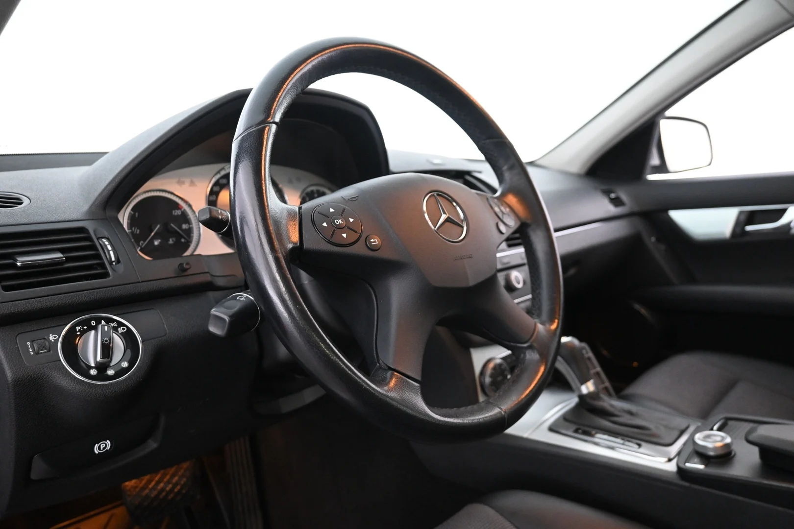 Car Image - 6kXvAWTc80ylmBXB3YvLMF
