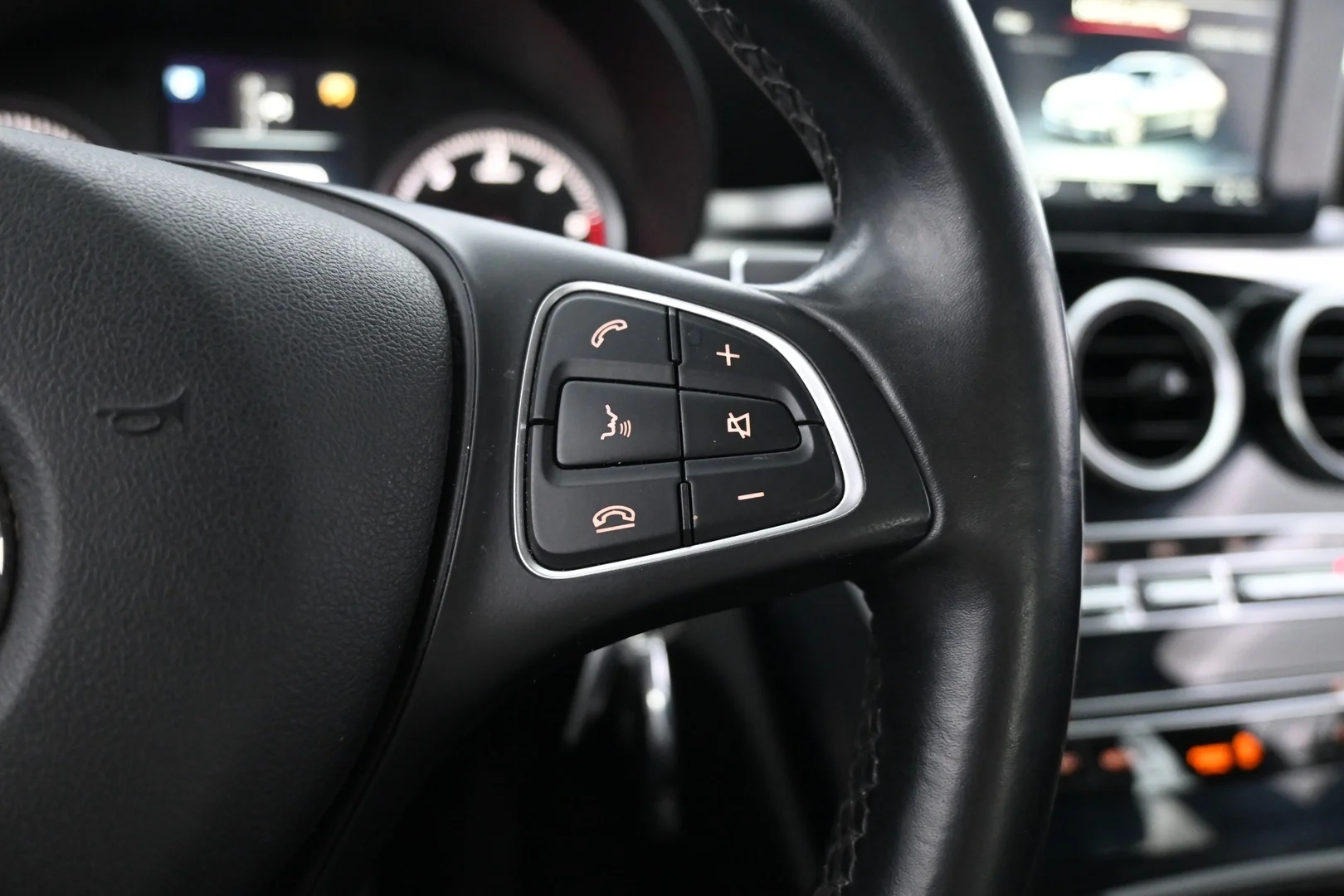 Car Image - 4JsSfLui1ewC0bY666ml5C