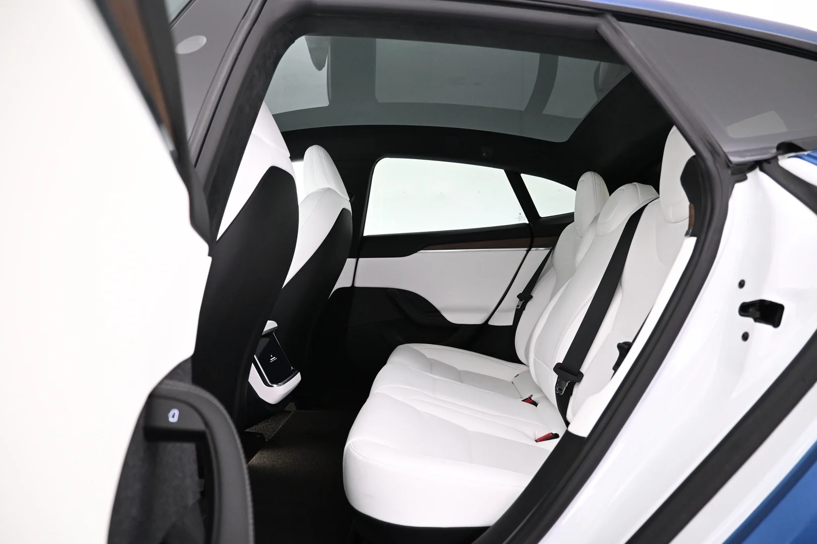 Car Image - 1zpbYQ87rHQ6rlMIOhzzXp