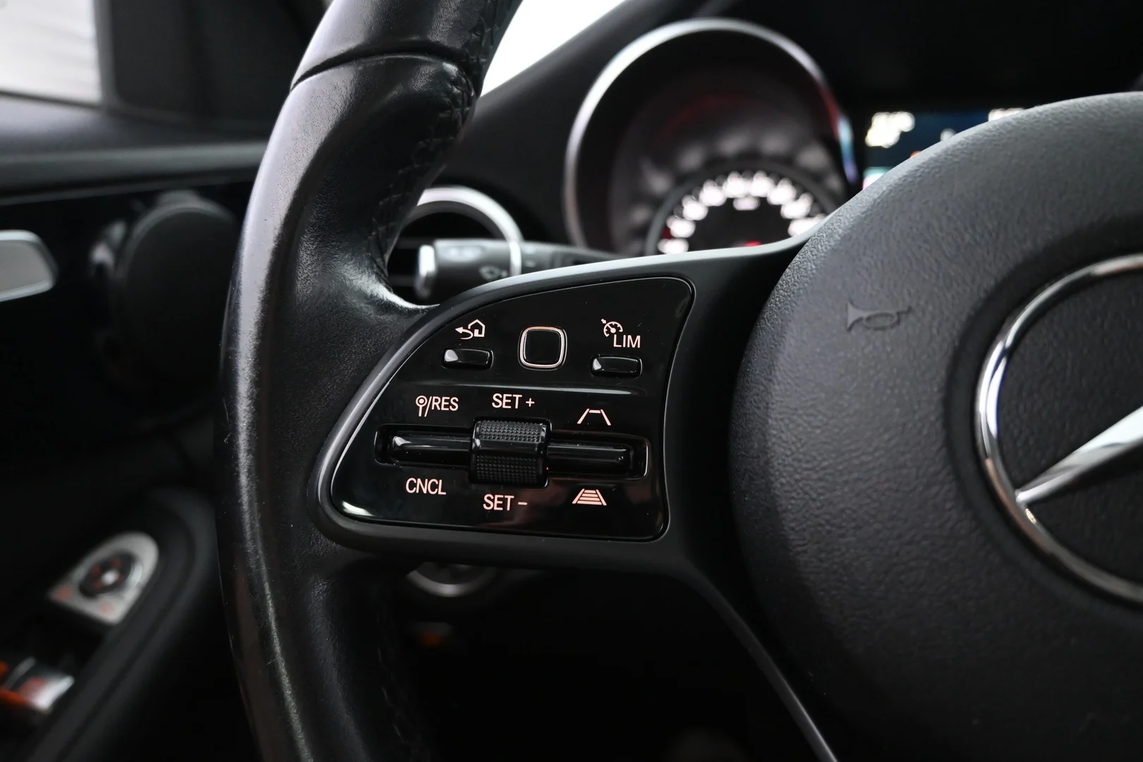 Car Image - 55OJ51nhB9ld7rTUUhh62T