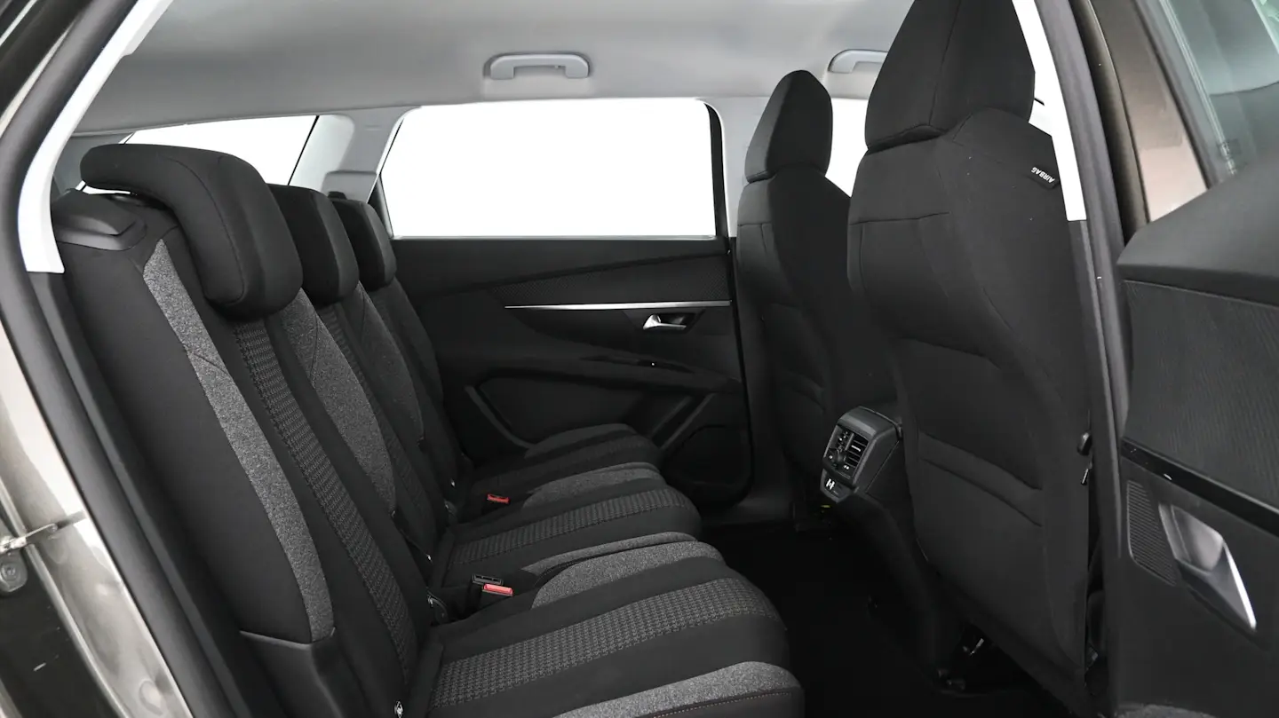 Car Image - 4ZQe2mzEq3YhB10Mxc7mvJ