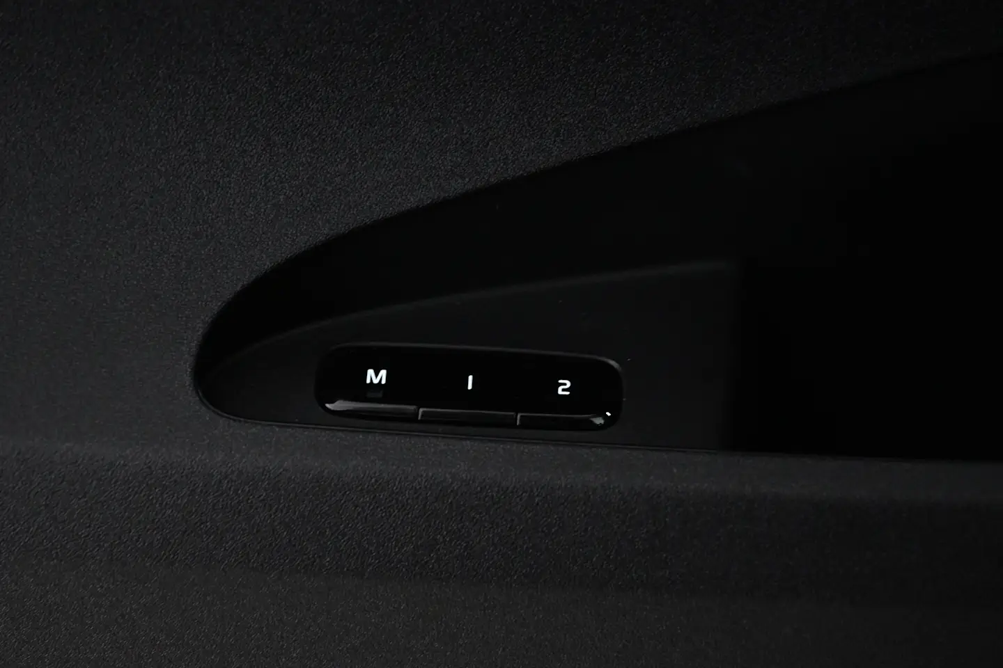 Car Image - j0gdOFrsvtsrzv6x2DgHl