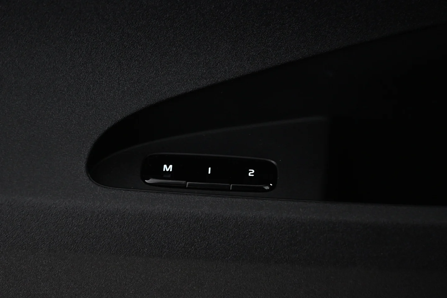 Car Image - j0gdOFrsvtsrzv6x2DgHl