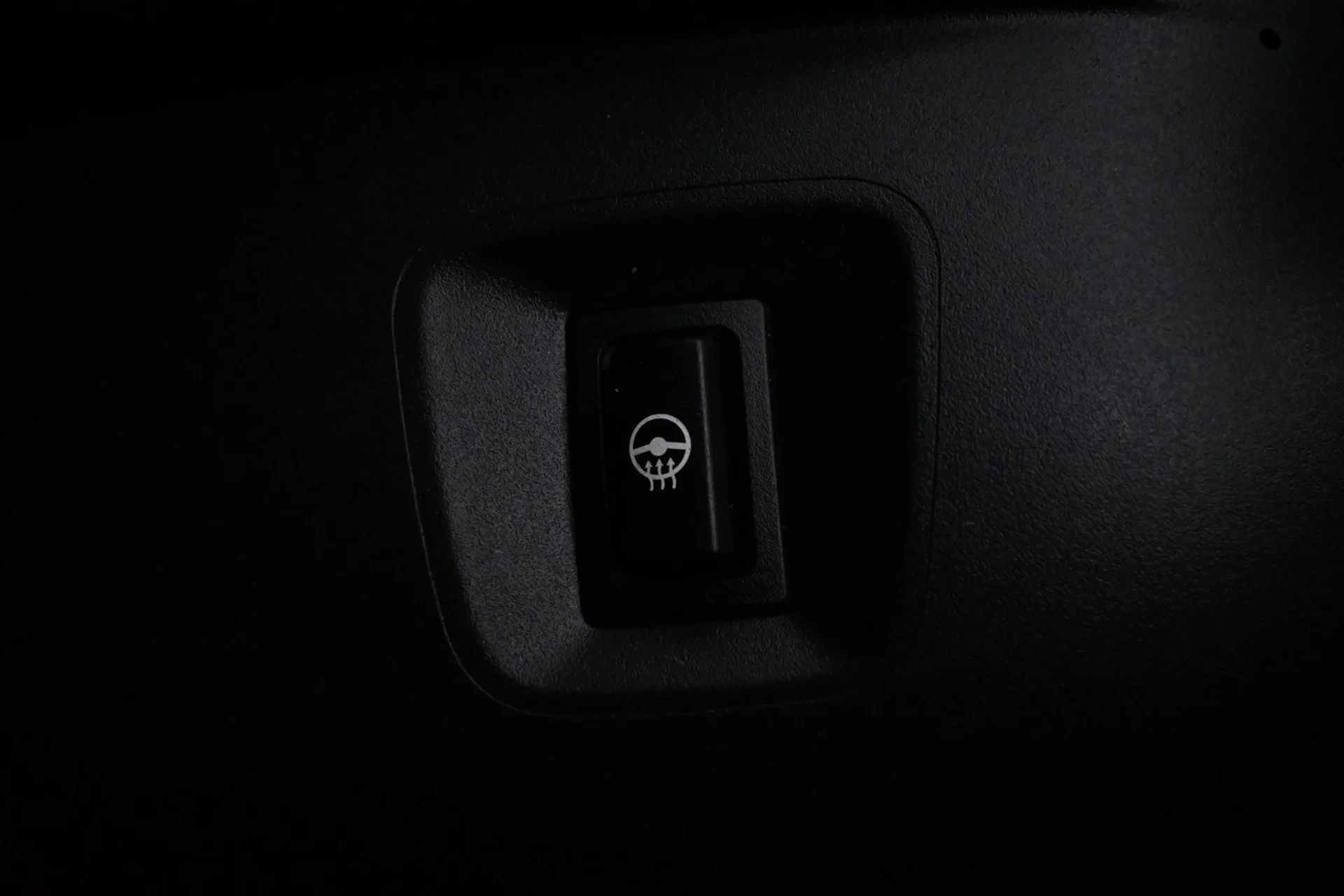 Car Image - fIZ03KGN7Mu4uGEDF4Ukw