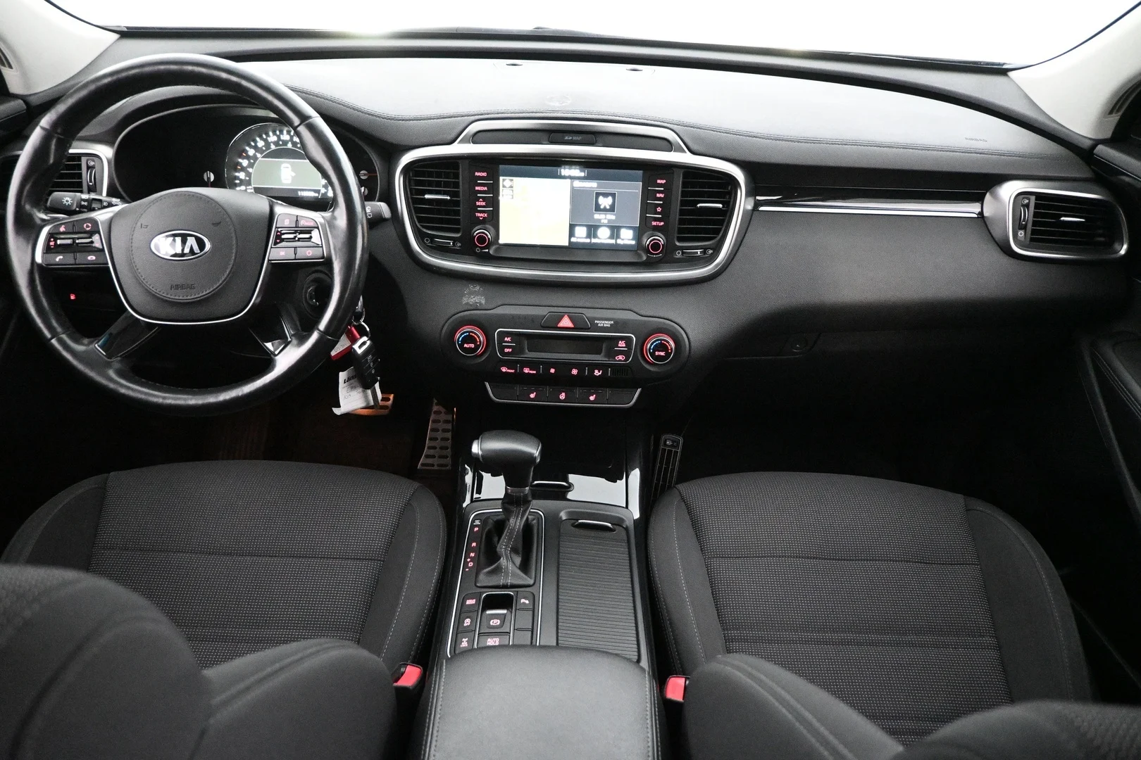 Car Image - 6q16tHMAg9YufhGoFBycTb