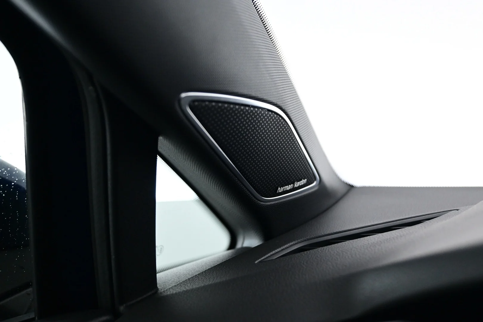 Car Image - 4cHKtE7hiRzsqXT4Dq0oZe