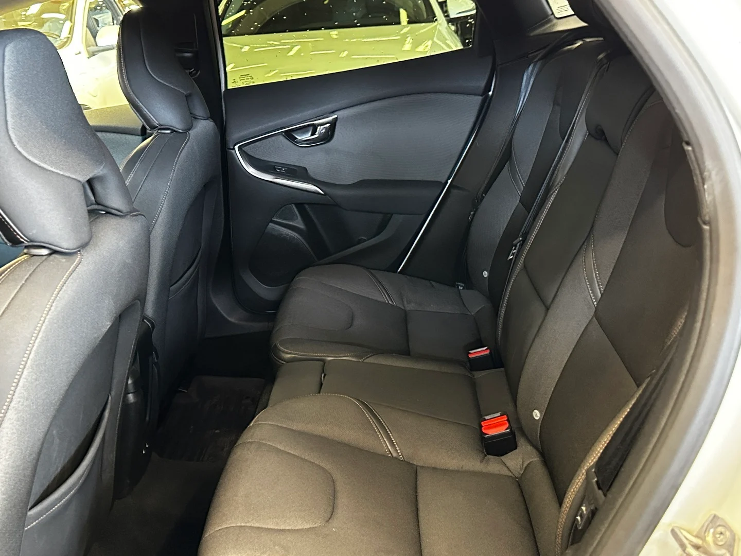 Car Image - ILI1TAR0tSTJse90urzea