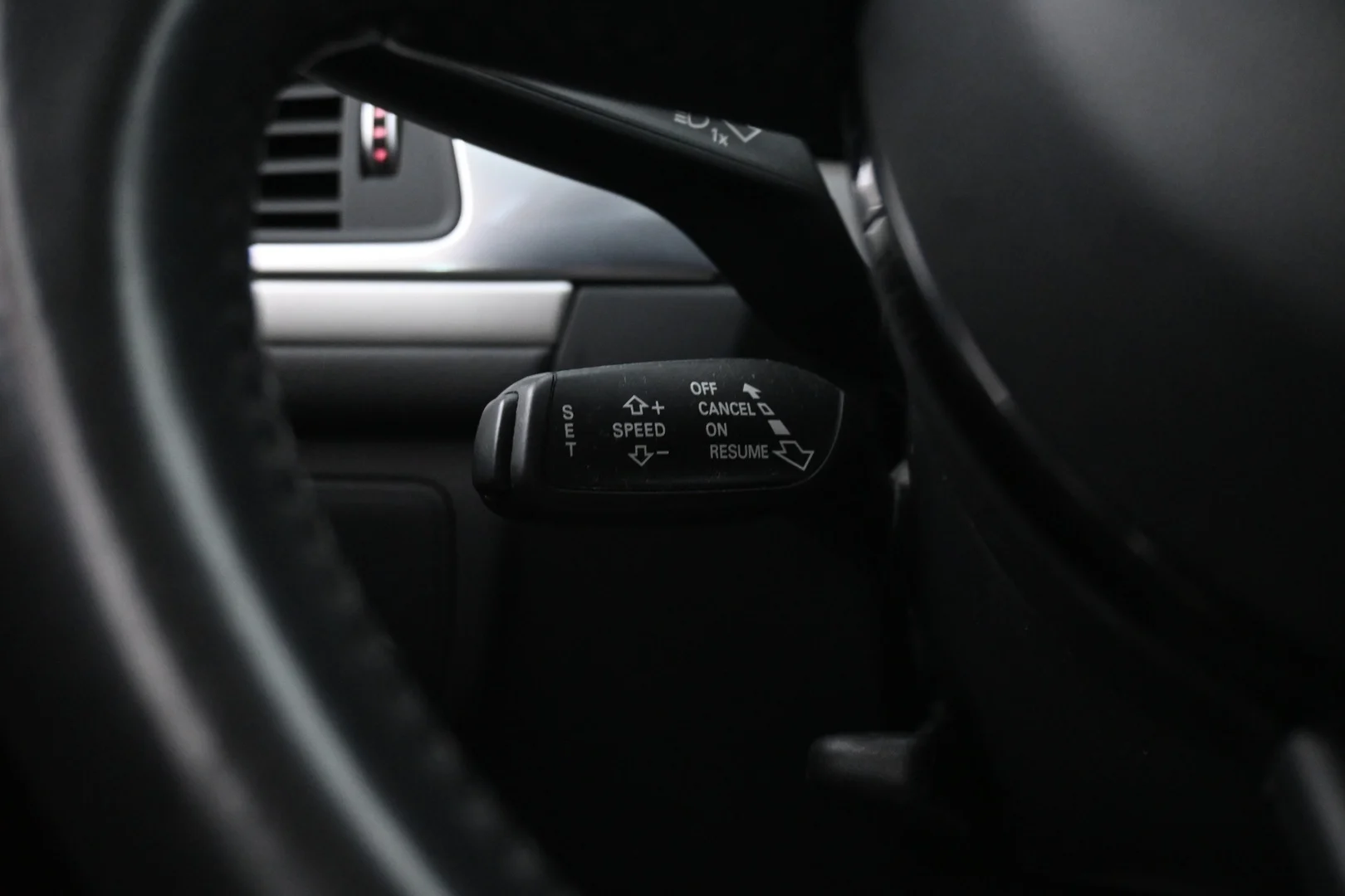 Car Image - 2bzuuQ6DpebRMZEpOcptuF