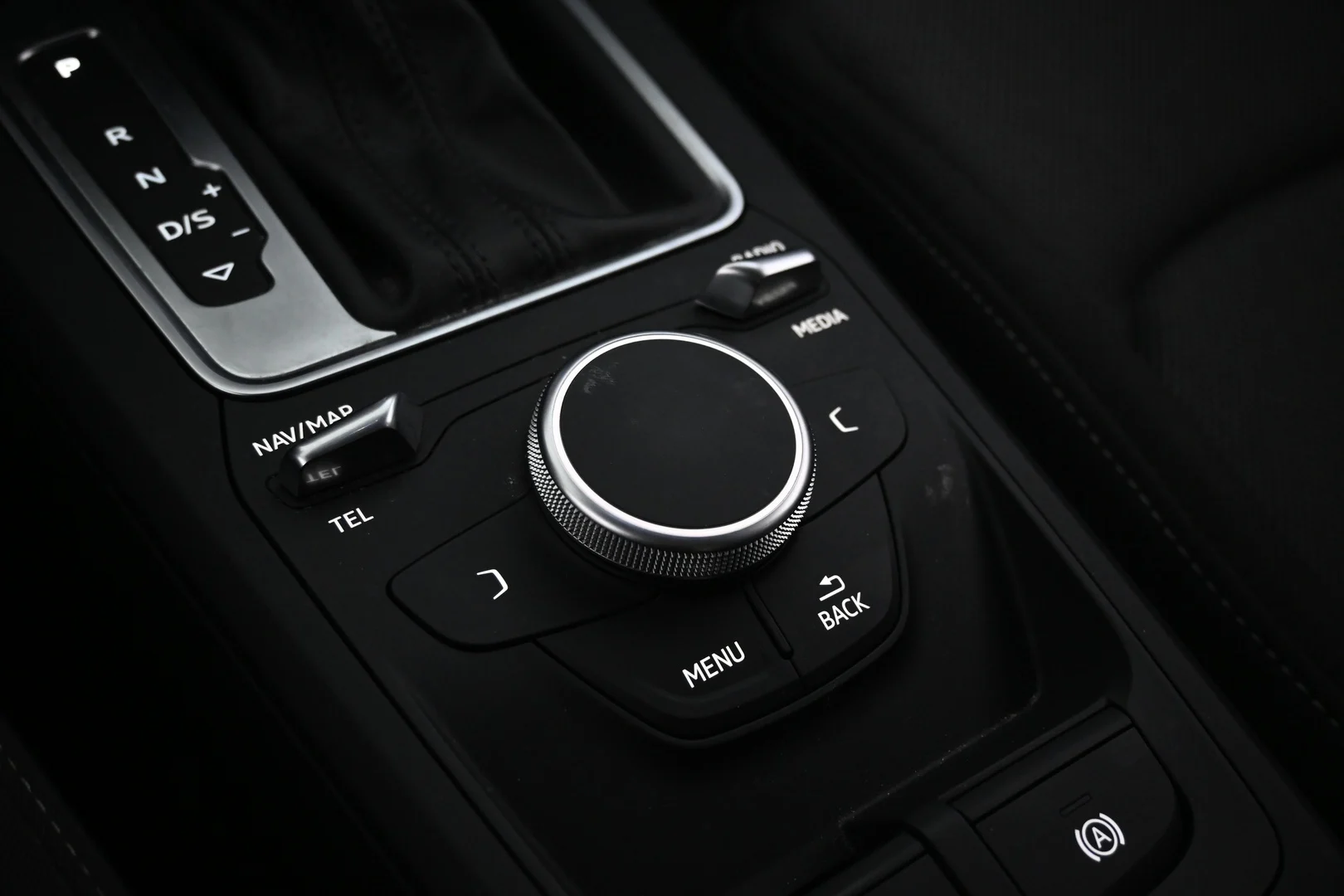 Car Image - 51eGgDoCKMU6rs3G8QoqMn