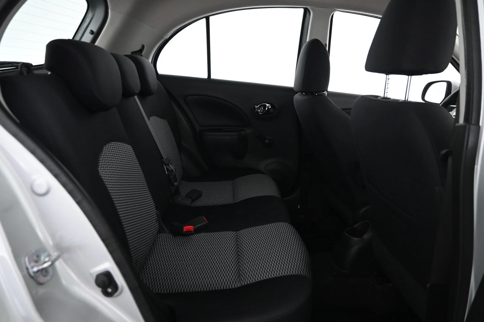 Car Image - Ba0GkmgNMKaRCTKR265X5