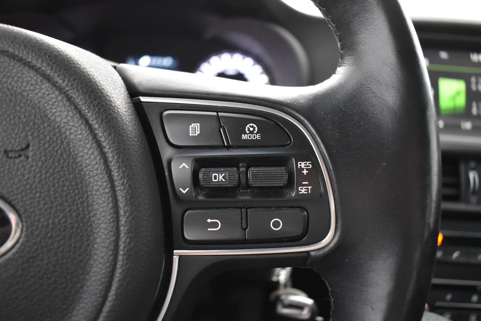 Car Image - 7L7fAJ9H97egxWBGSszTS7