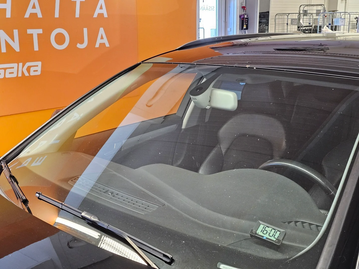 Car Image - 6wnUzD850k42O3SyLzFYYm