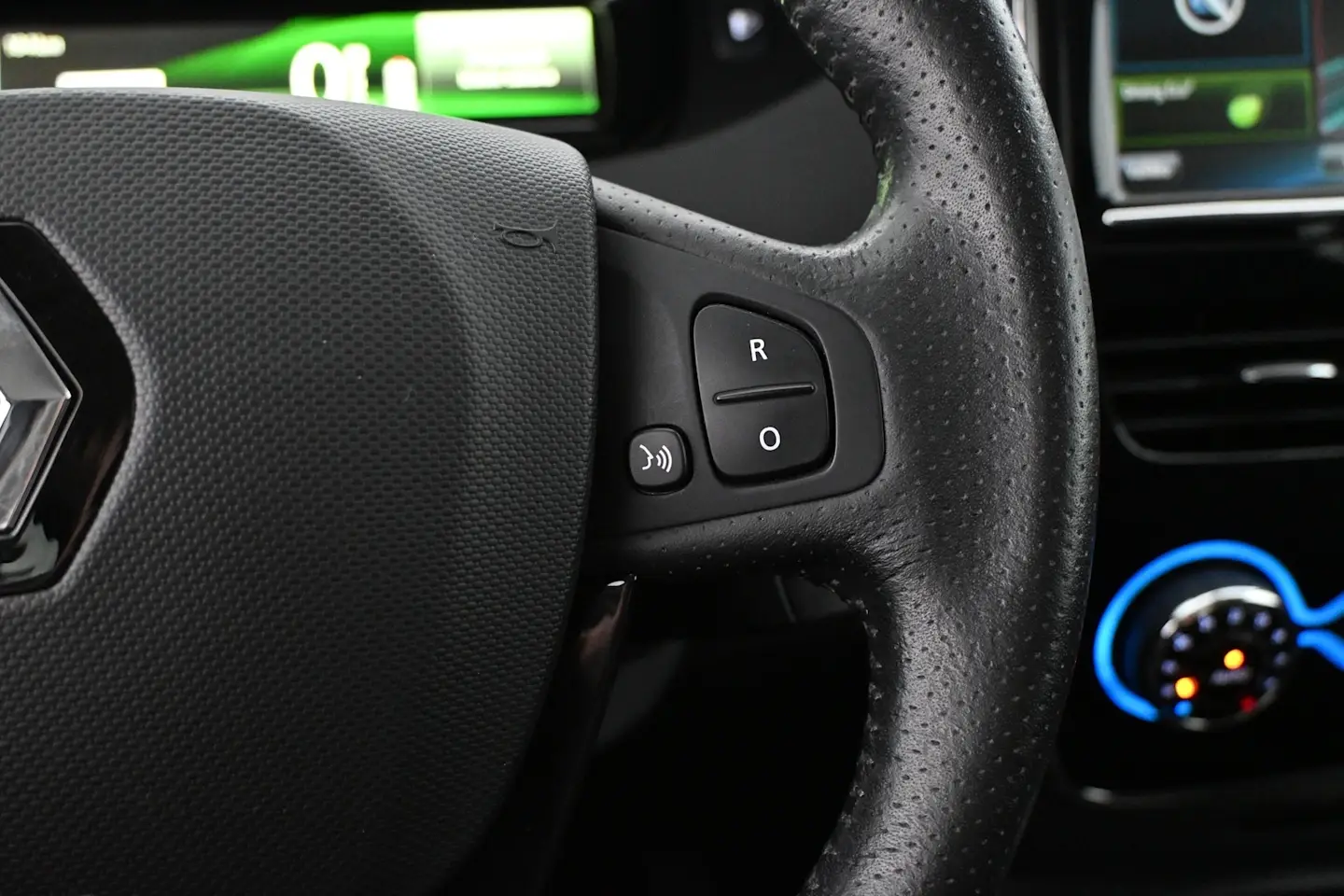Car Image - 5yCIeAtM6NtqKPCnIhtNA6