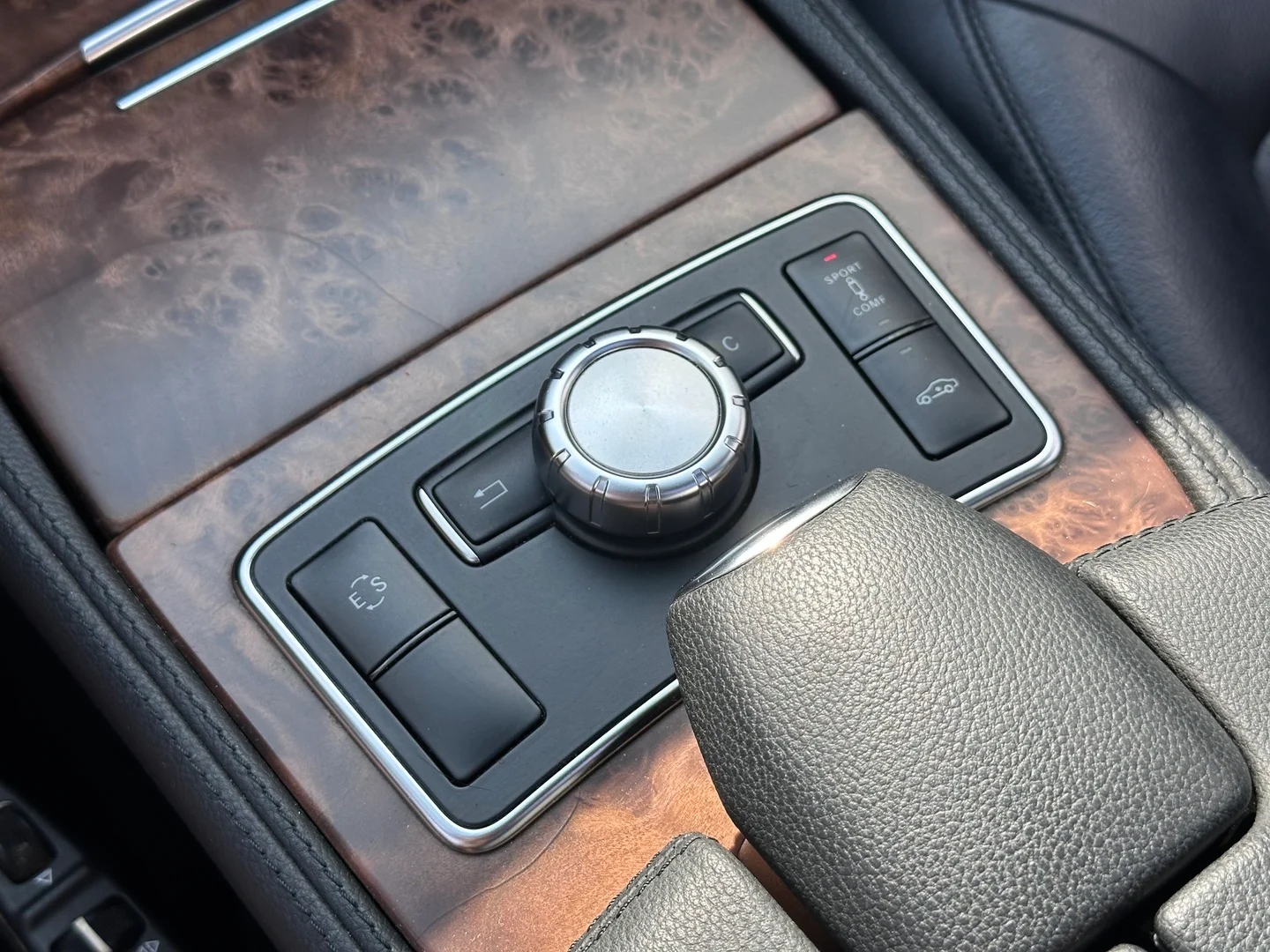 Car Image - 39i8bmfpGG72rltwjyVeV7