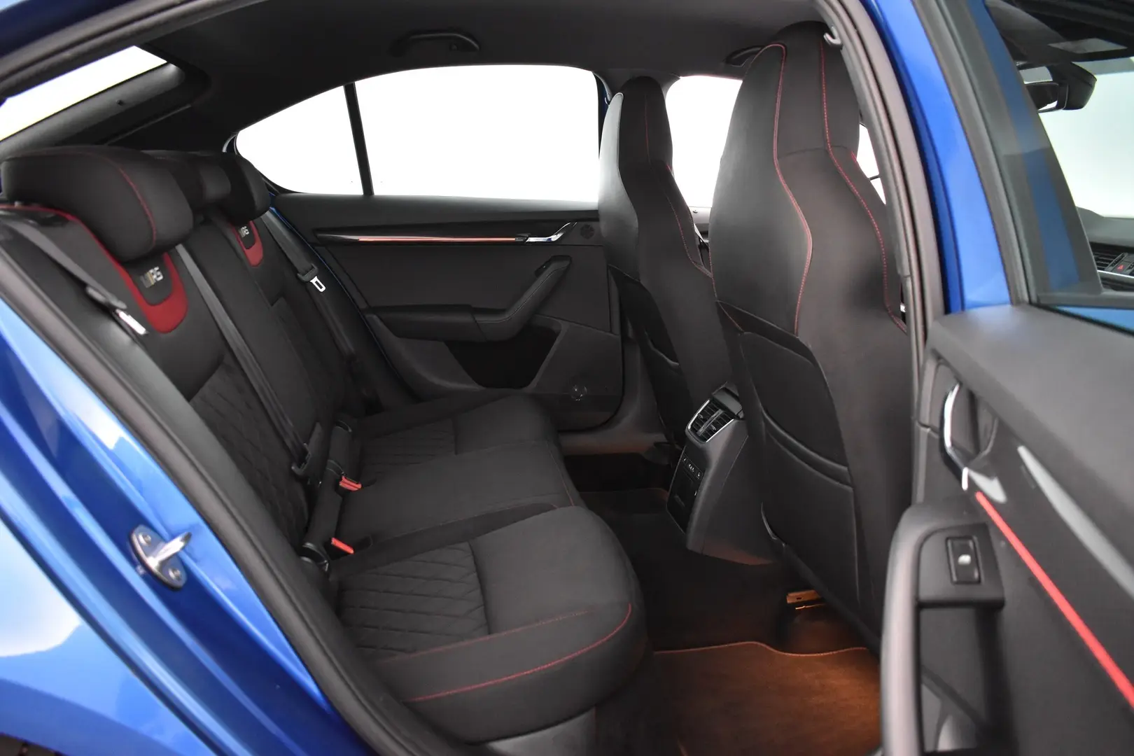Car Image - 01HcPQiHpzxlkOs4qFN4bq