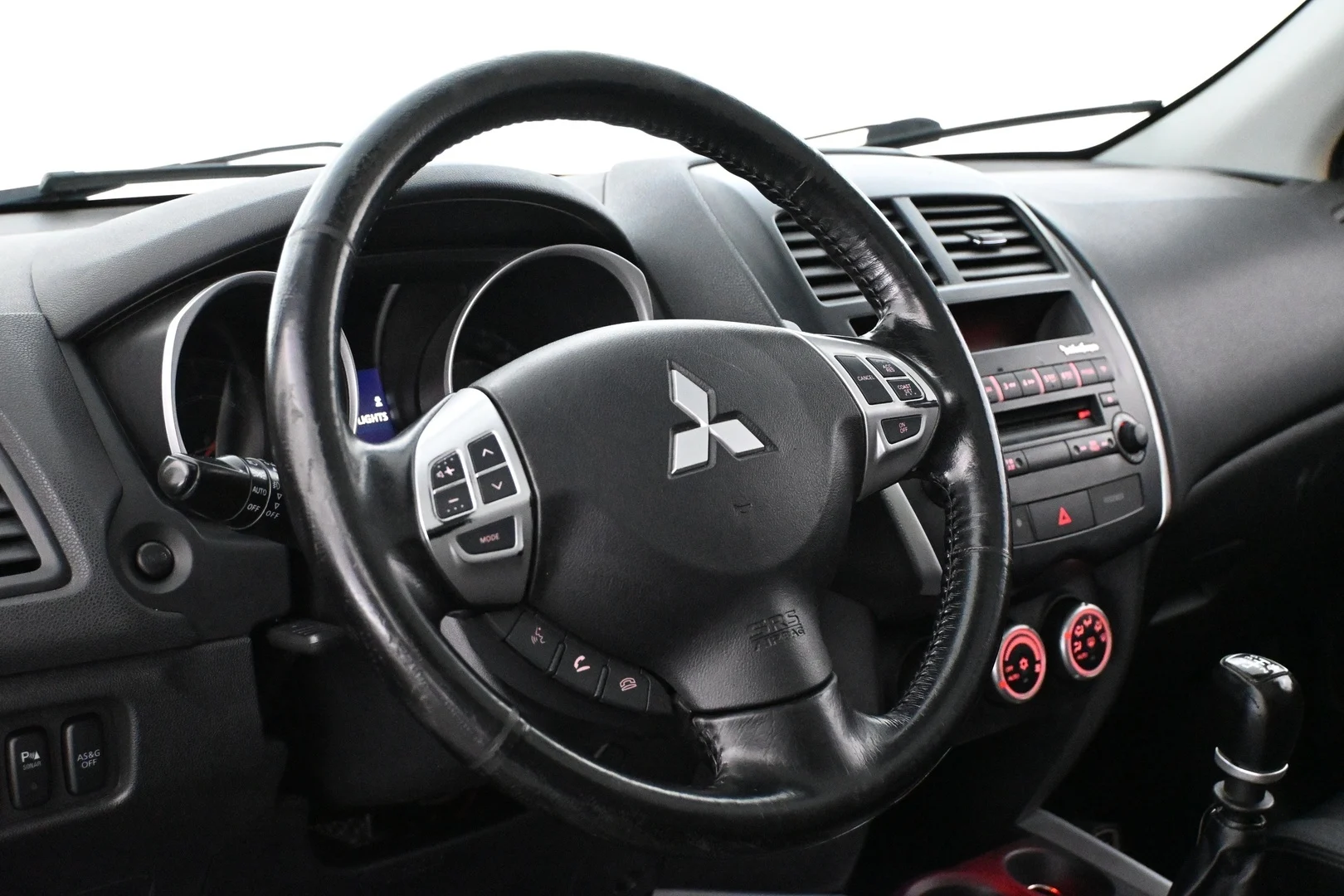 Car Image - 2oODpwsJMLSDxF2LWMbFQp