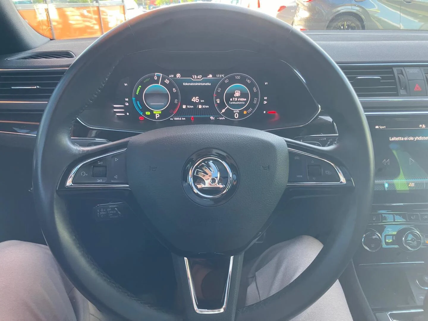 Car Image - 6YLvl4VbB5qn3oa8iL2TEh