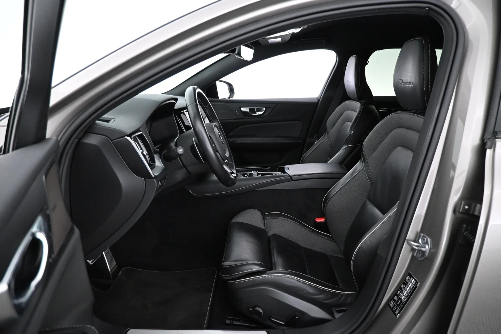 Car Image - 2p3vxSQ9pbt25Zf9tgDiny
