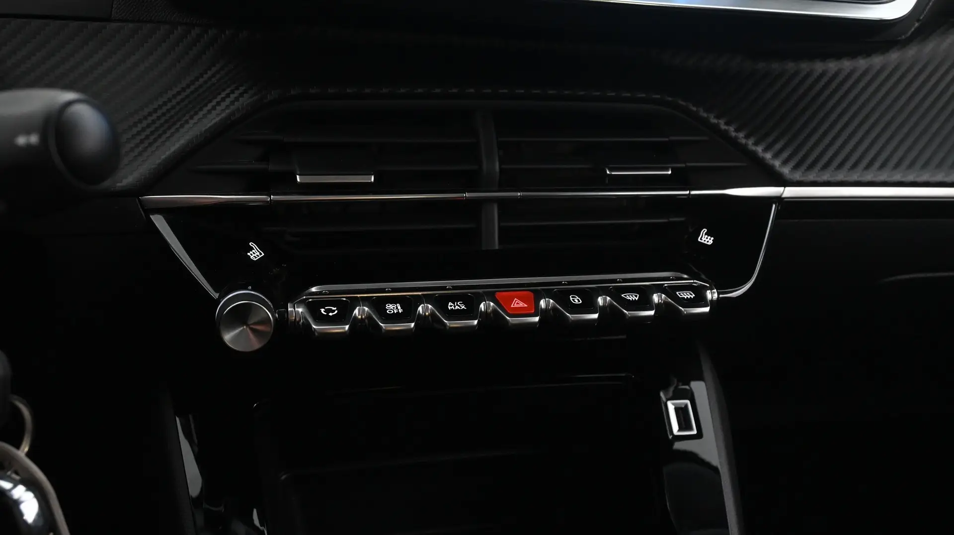 Car Image - 3lFfmDE5UJ1h9MwBCPe56v