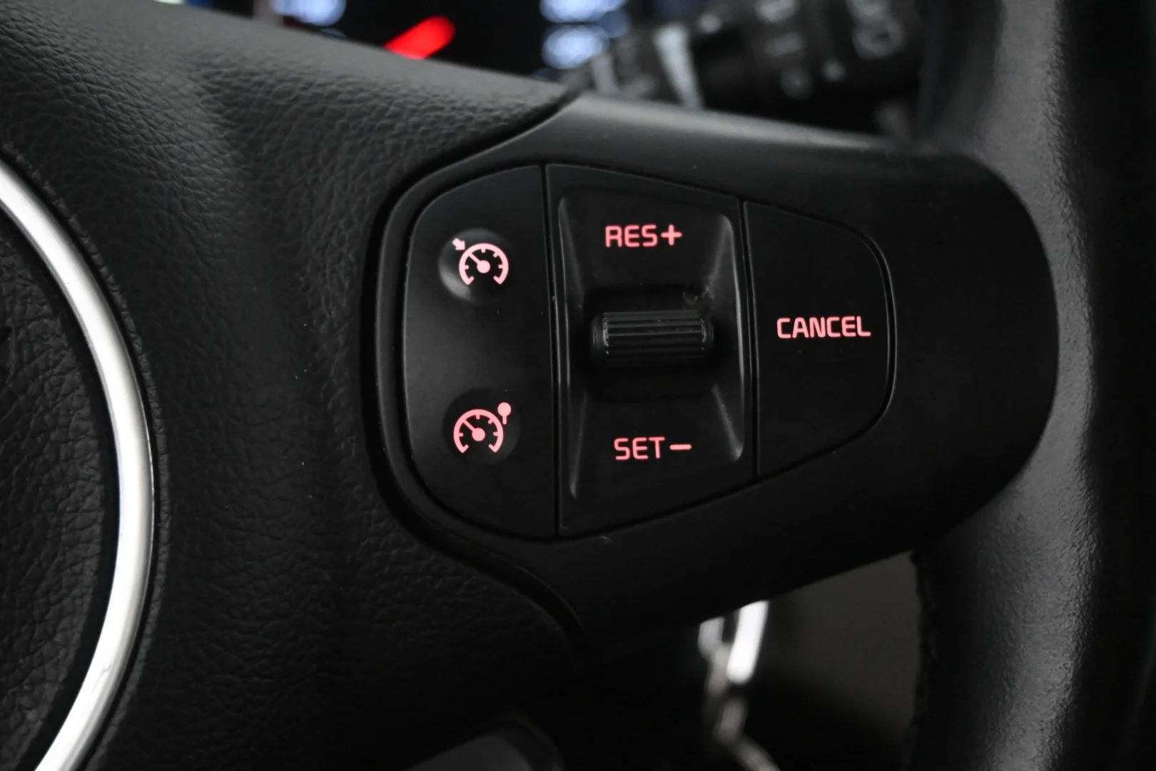 Car Image - 4hxl1yQ6nW03mThFKWusGH