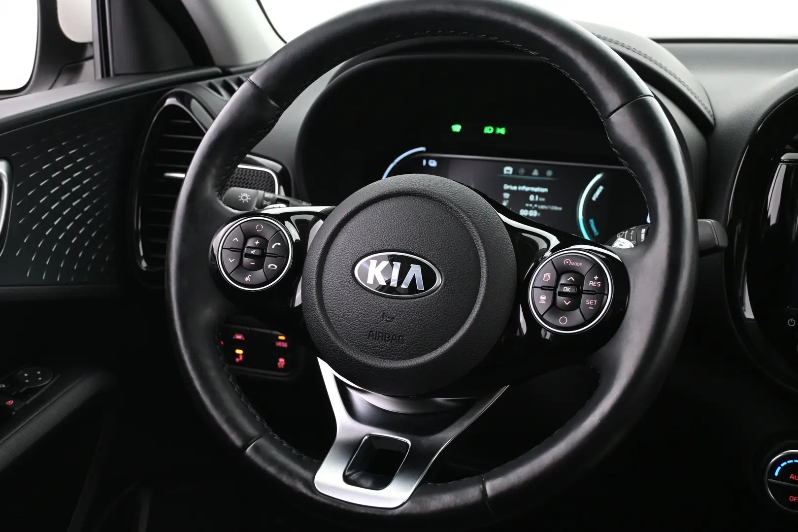 Car Image - 570s2uwDqmNOTNwKLMtrTm