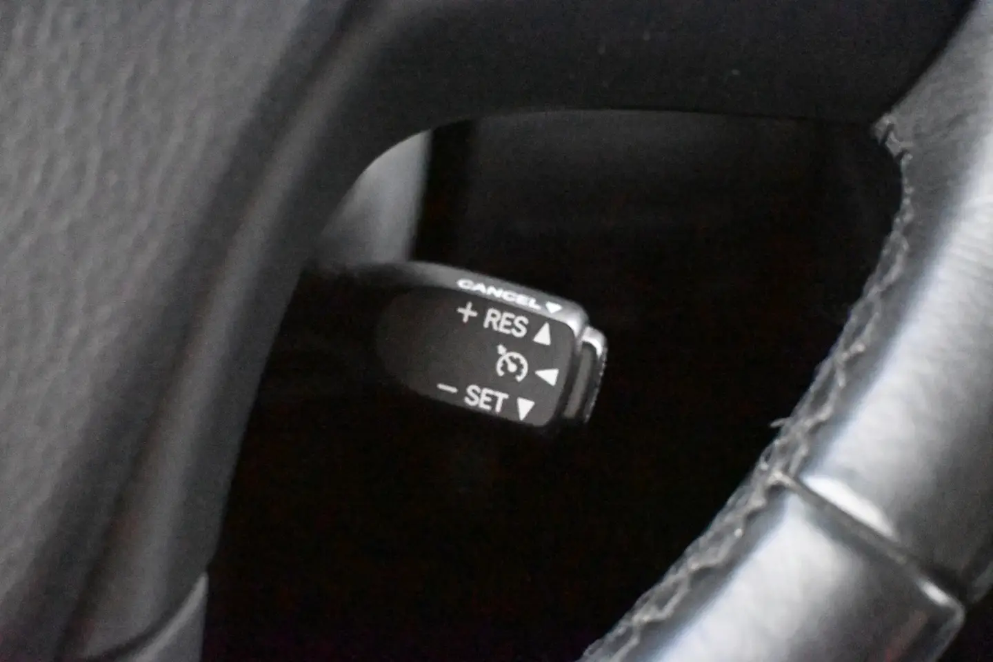 Car Image - bxB9whIr6xBNCU5fLLoVx