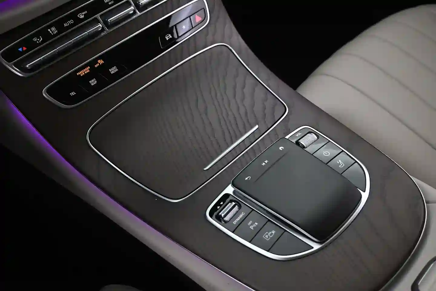 Car Image - nkfubx2hWI83IzQ4HHEzR