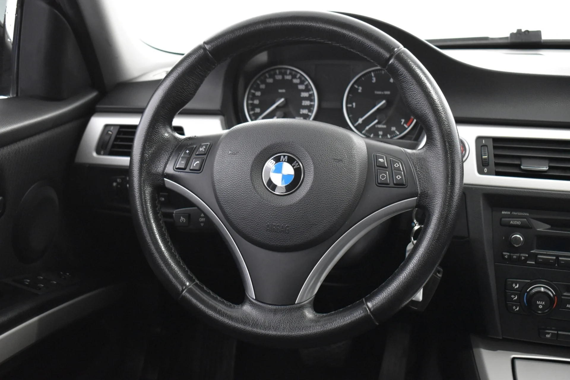 Car Image - 4I9byj5exPq9cEjQseBlfJ