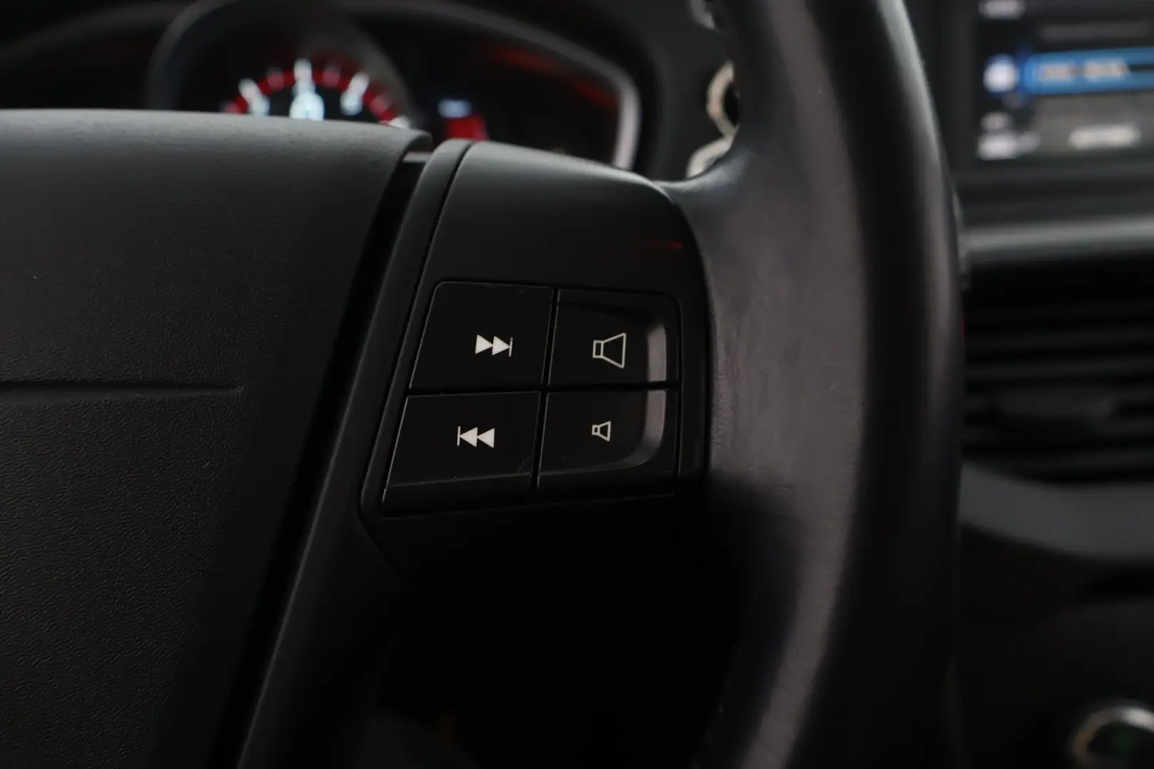 Car Image - 5VVjTj5PIbEMEqCtAG4O22