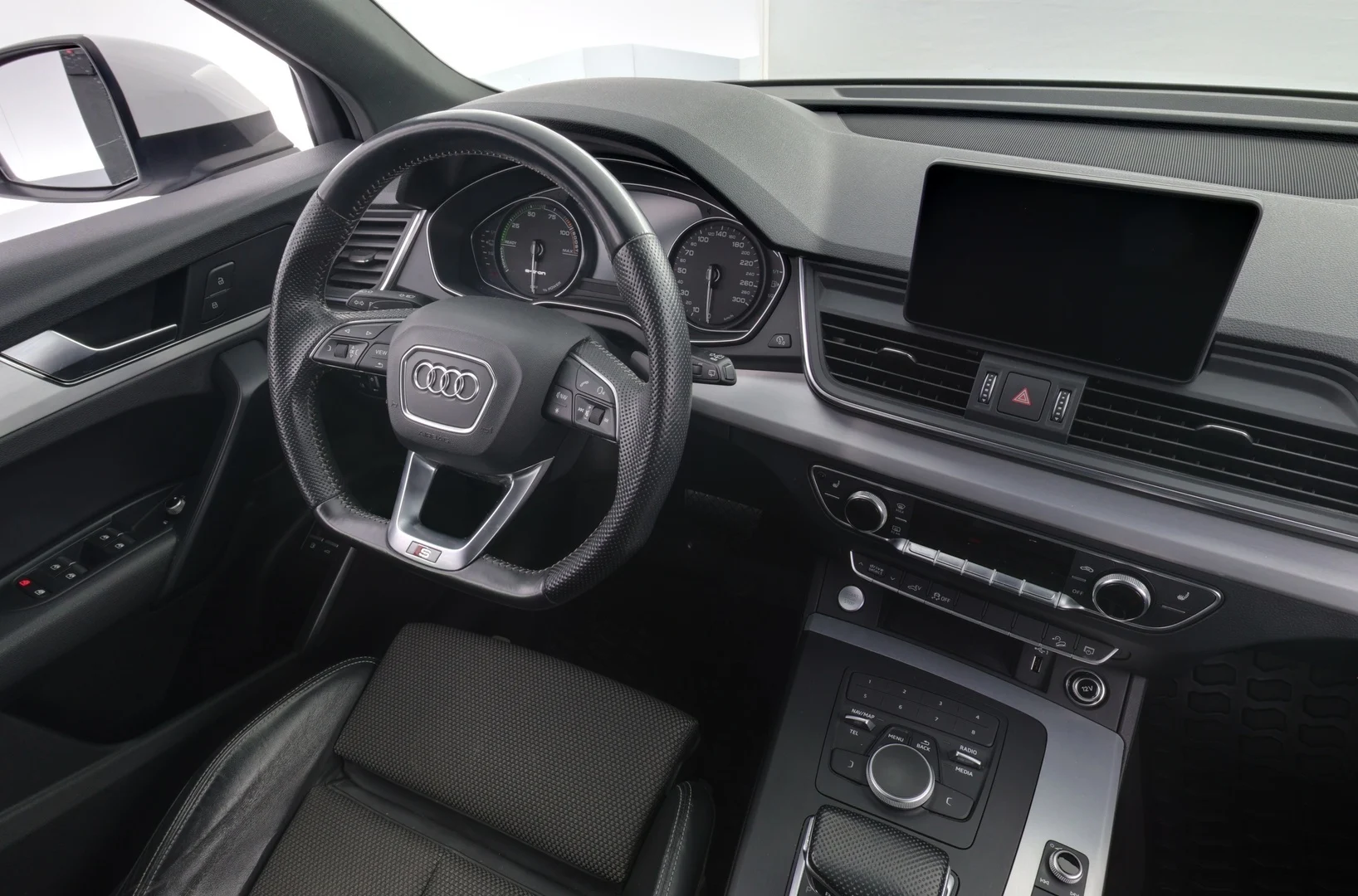 Car Image - 5HFaxue9MR8S0UvWiioC2T