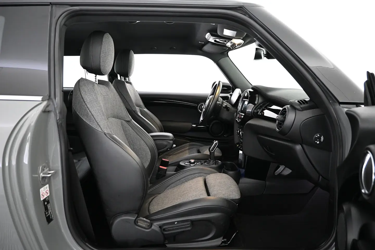 Car Image - 5cL9SRF7k3P4BnzPH05bd2