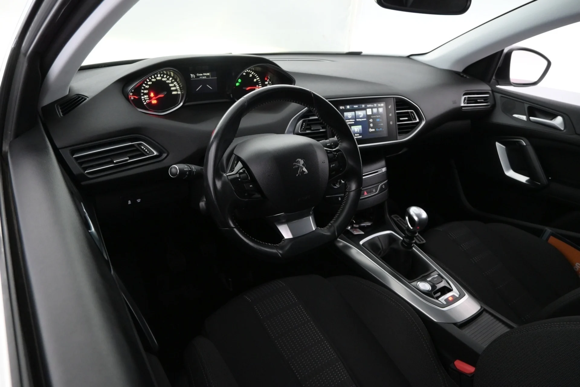 Car Image - 3FdLRCJSnrz0r73YELGZle