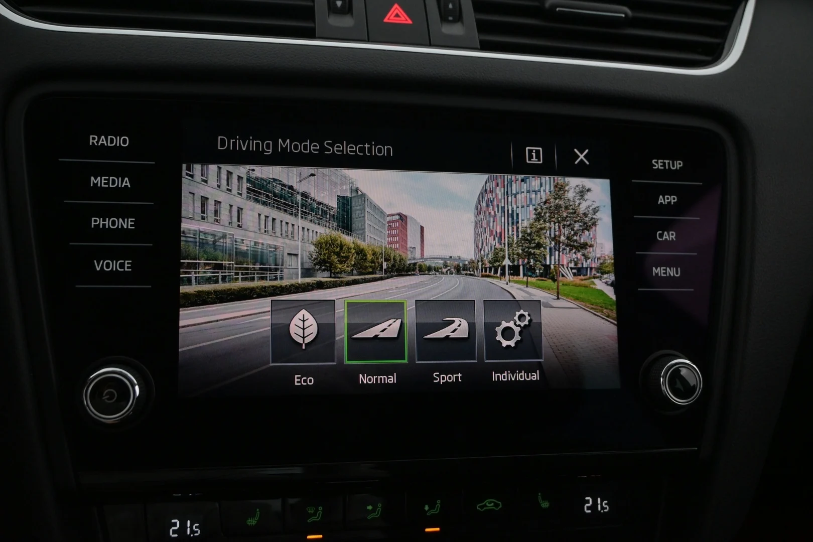 Car Image - 7c22Do19qa1cy0ikMQ6ao