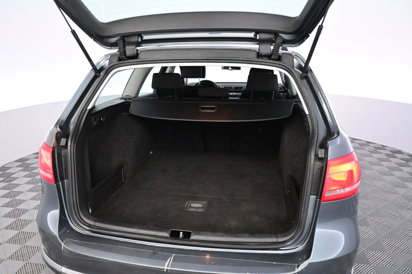 Car Image - 6xAClU7OPcjgEHN8FiUwqg