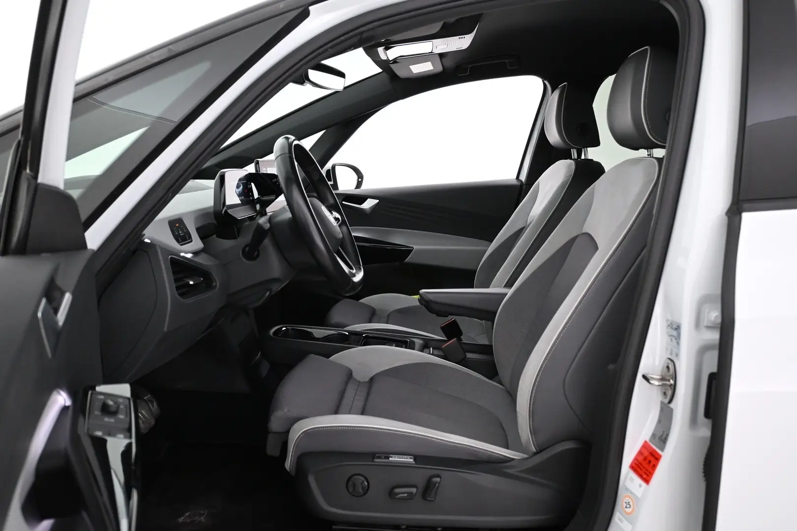 Car Image - 41UL4VmYJiX5vrIBmF1qW6