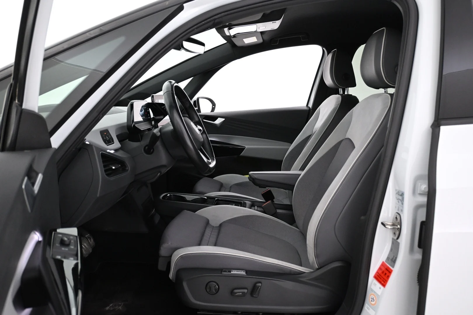 Car Image - 41UL4VmYJiX5vrIBmF1qW6