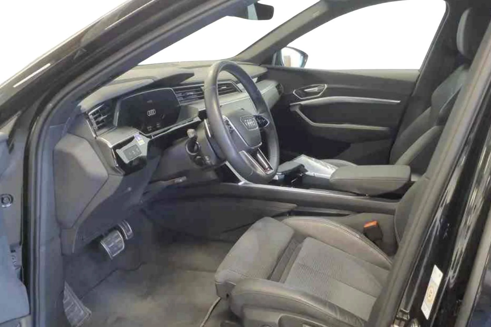 Car Image - 1QVKIsX8owAXS6NmU3JlZS