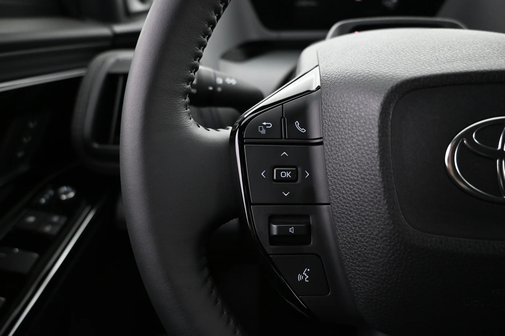 Car Image - 62EOl37LStu2b3sfYD5PK8