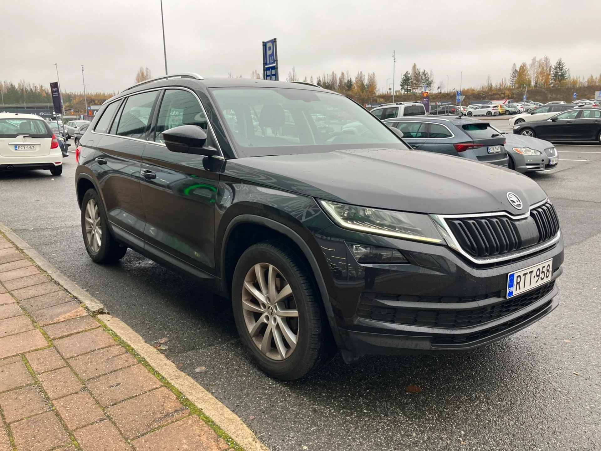 Car Image - 6NCSxUd1zWbzZAmeBQR1sN