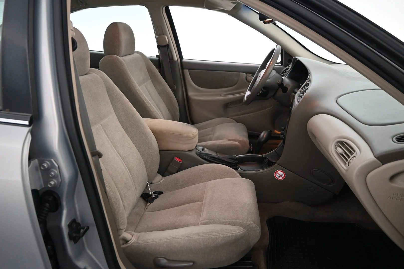Car Image - 69AzetN8sO16wg75UXKjEt