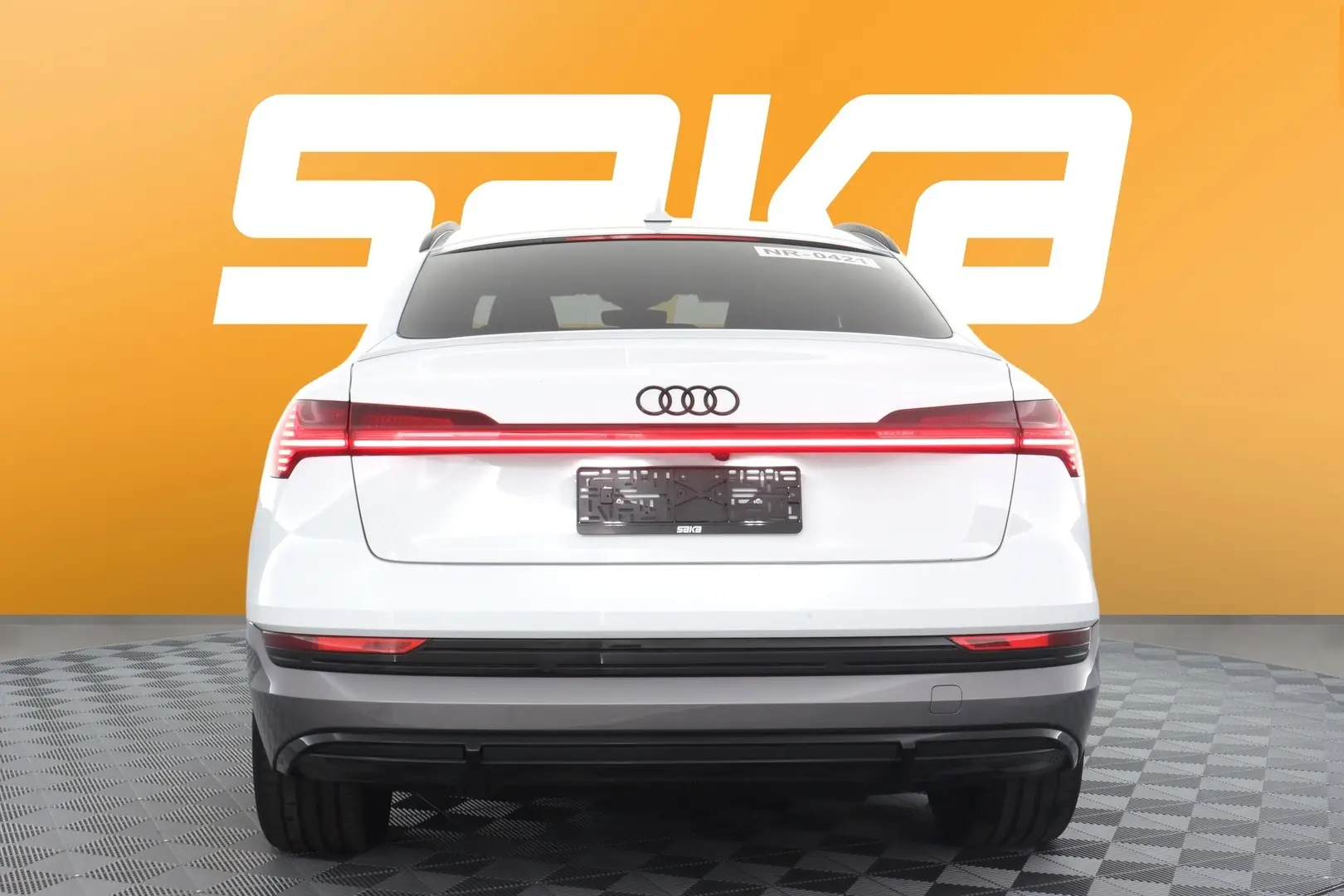 Car Image - 7yfc8LcSsQGGREM6YViXar