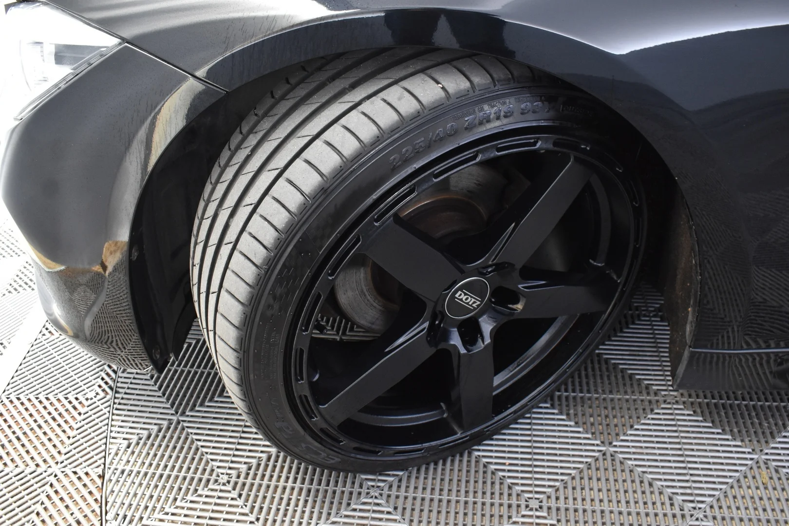 Car Image - dz4it0se5Bb8LO6S9mccU
