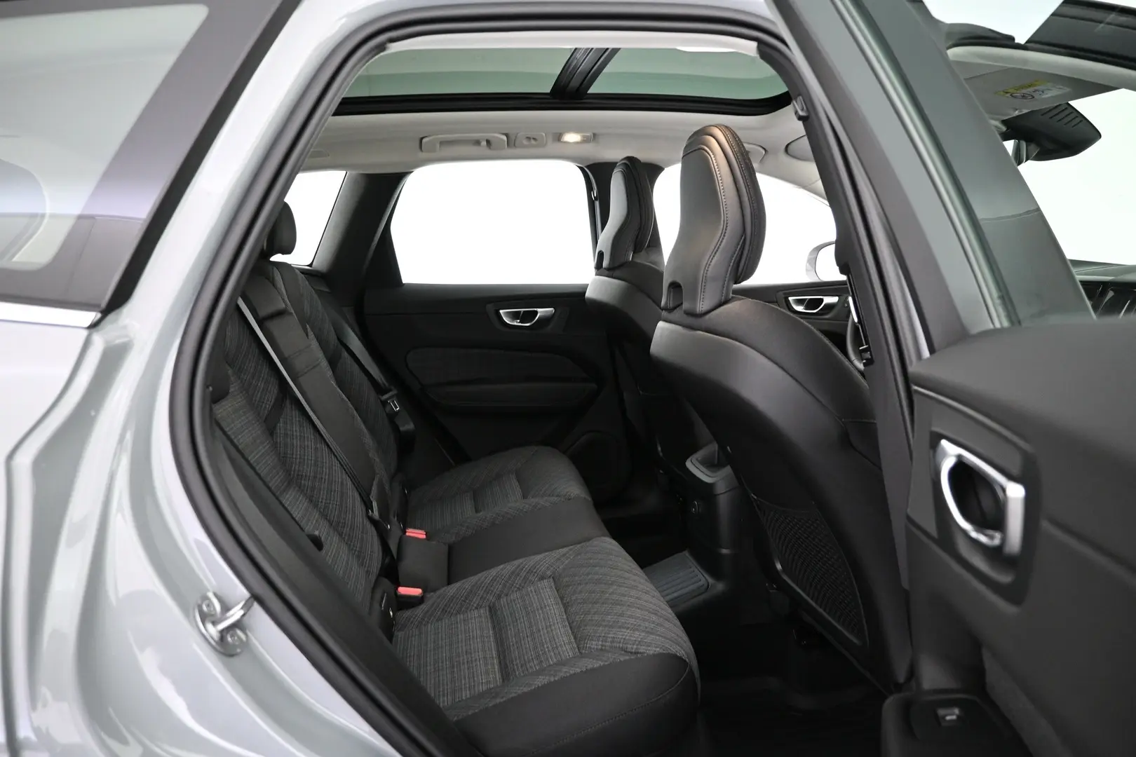 Car Image - iaZ5olY09urj6vPSUCVM4