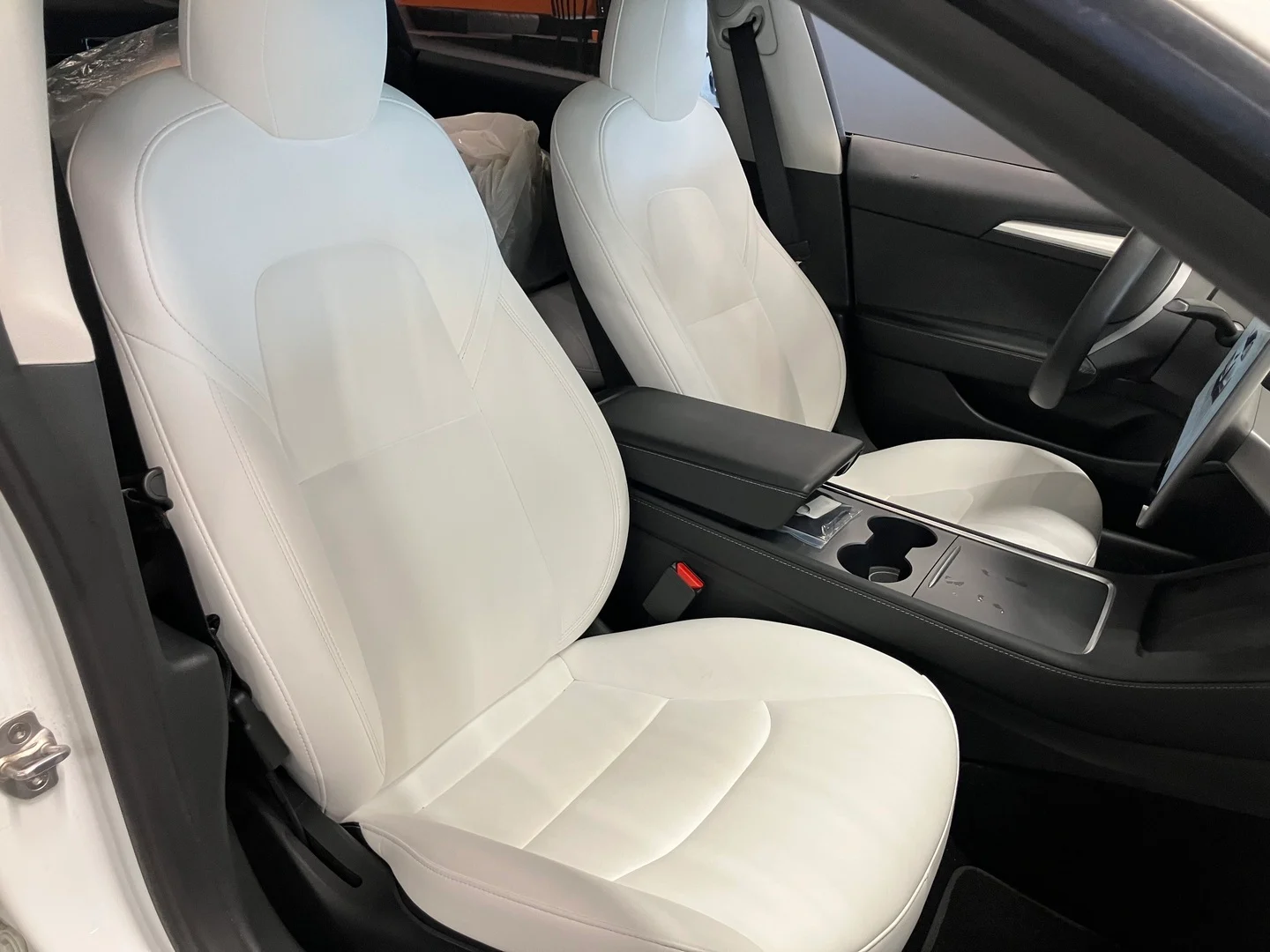 Car Image - 5cEeYBLsVrsLaXGzlHySeq