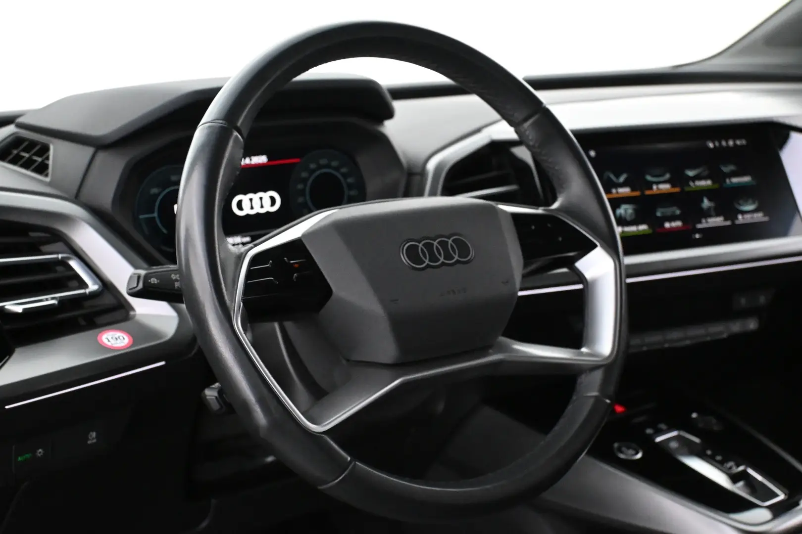 Car Image - 4zA6lbO5xYc18OSZOjR8Zv